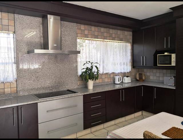 4 BEDROOM HOUSE FOR SALE IN SUNWARD PARK